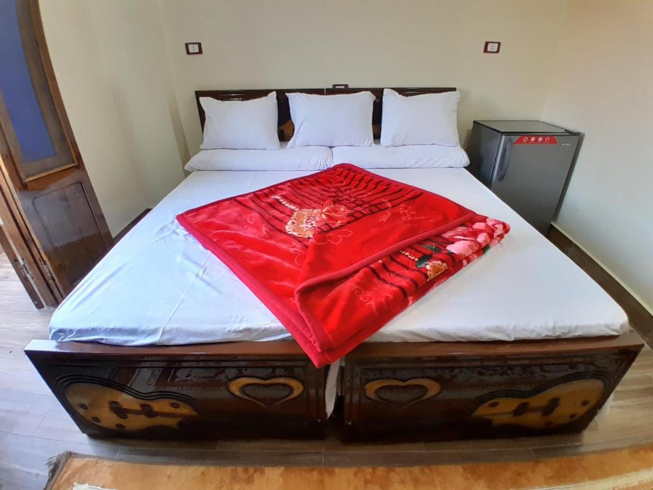 Osiris Guest House อาบู ซิมเบล ภายนอก รูปภาพ