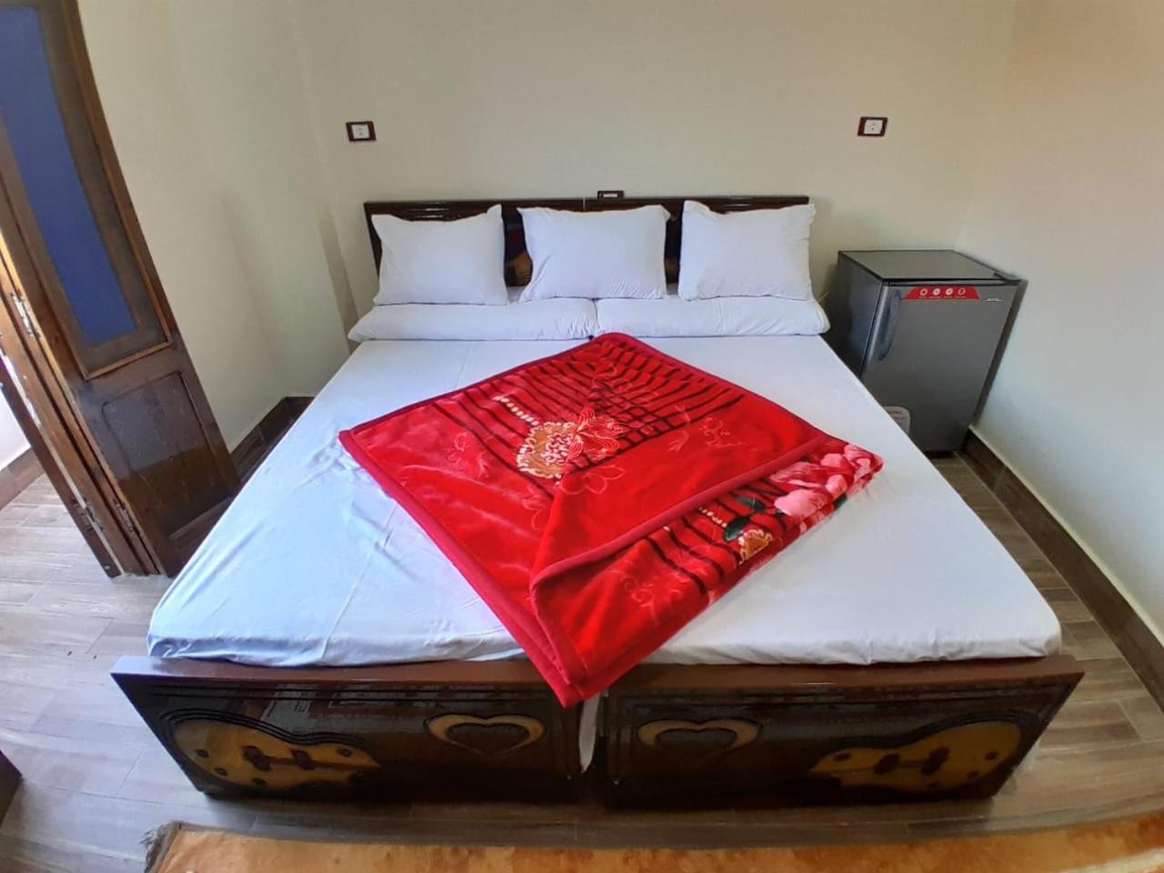 Osiris Guest House อาบู ซิมเบล ภายนอก รูปภาพ