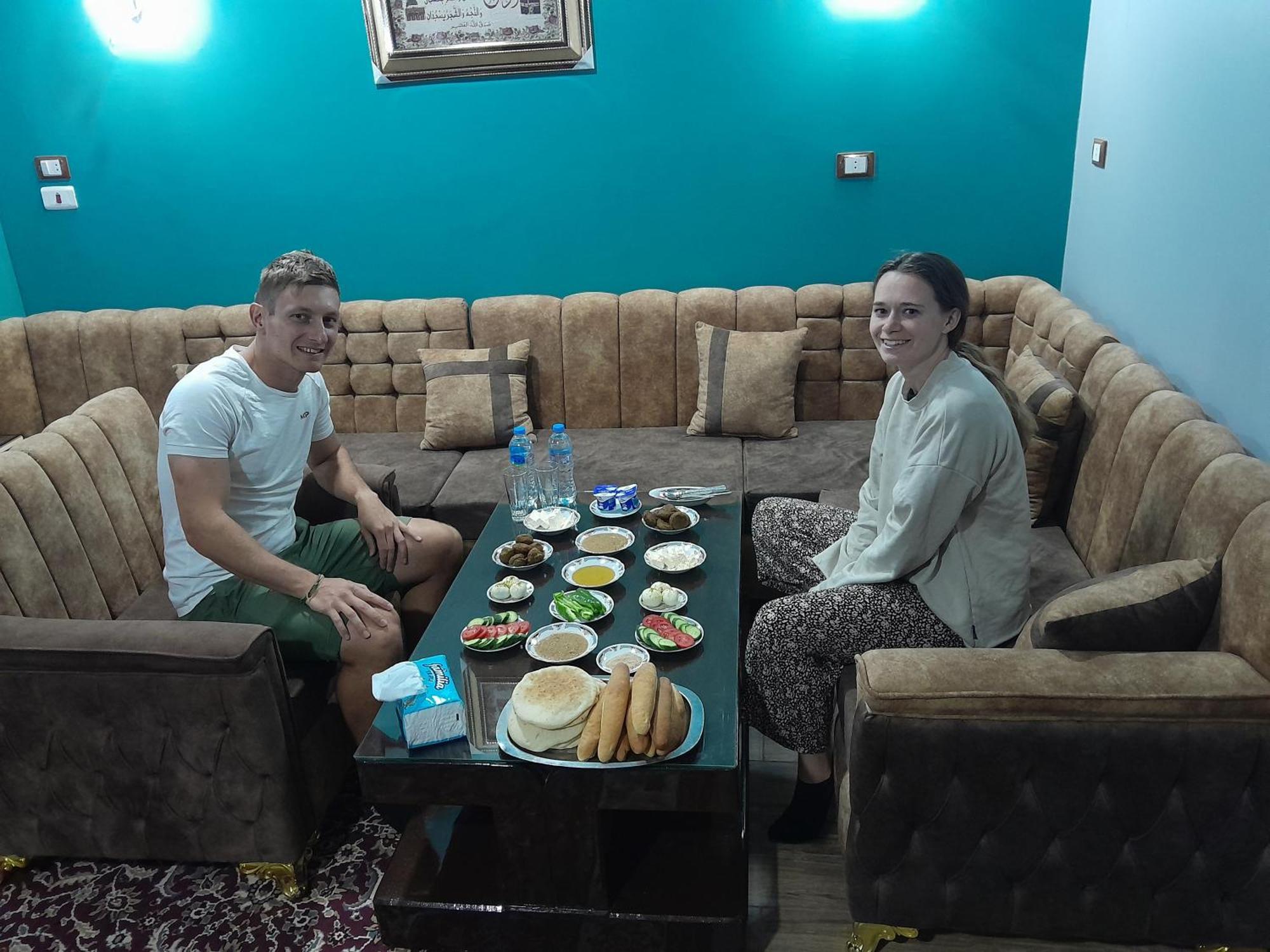 Osiris Guest House อาบู ซิมเบล ภายนอก รูปภาพ