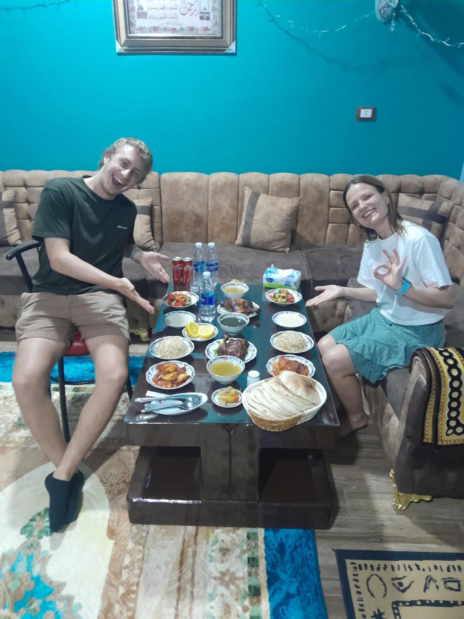 Osiris Guest House อาบู ซิมเบล ภายนอก รูปภาพ